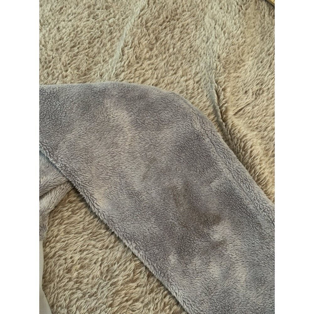 The North Face Women’s Size L Gray Soft Fleece Zip Up Jacket - Picture 16 of 16